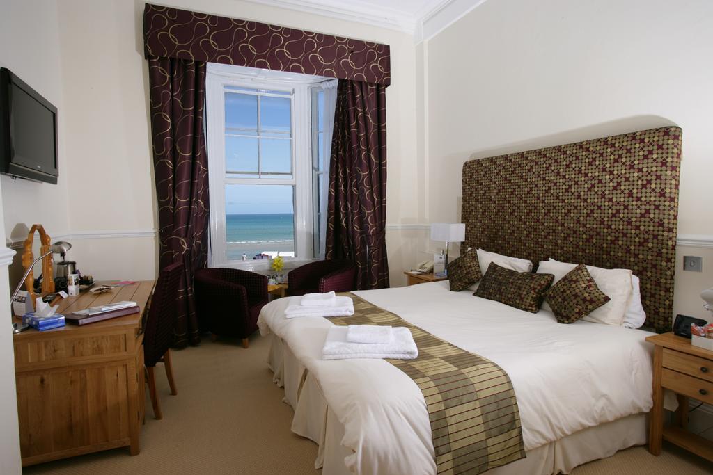 Hotel Prince Regent Weymouth Room photo